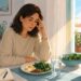 La fatiga constante no siempre se debe a dormir poco, sino al déficit de hierro, vitamina B12 o vitamina D