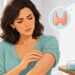 La piel muy seca y con descamación no siempre es falta de crema, sino, en muchos casos, señal de tiroides lenta o falta de omega-3
