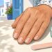 Las estrías o surcos en las uñas no siempre son falta de vitaminas: muchas veces son un cambio normal con la edad
