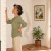 Perder centímetros de estatura con los años no es solo cosa de la edad, muchas veces es una señal silenciosa de osteoporosis