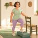 Los 4 ejercicios para fortalecer las rodillas y las caderas después de los 50 años