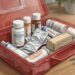 Revisar el botiquín familiar ayuda a evitar medicamentos caducados, deteriorados o mal almacenados.