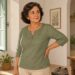 La osteoporosis debilita el hueso y aumenta el riesgo de fracturas silenciosas.