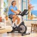 Pedalear cada día en bicicleta estática cuida el corazón y las articulaciones después de los 50.