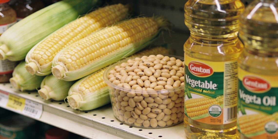 Procure este símbolo amarelo no rótulo antes de comprar qualquer produto industrializado