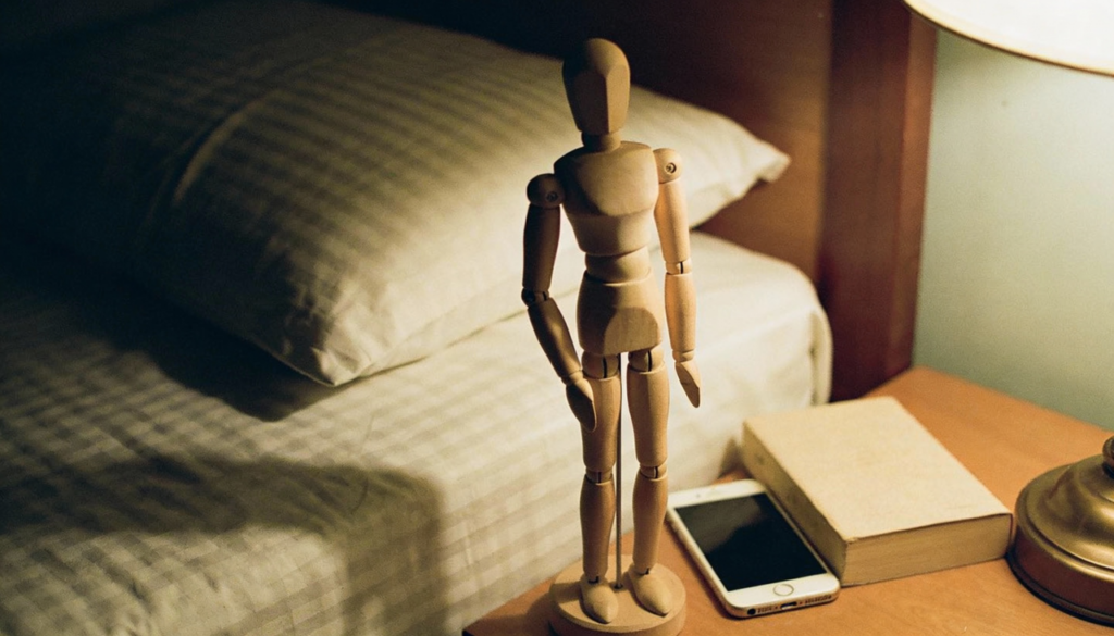 Quem acorda cedo com energia costuma repetir esses cuidados antes de dormir