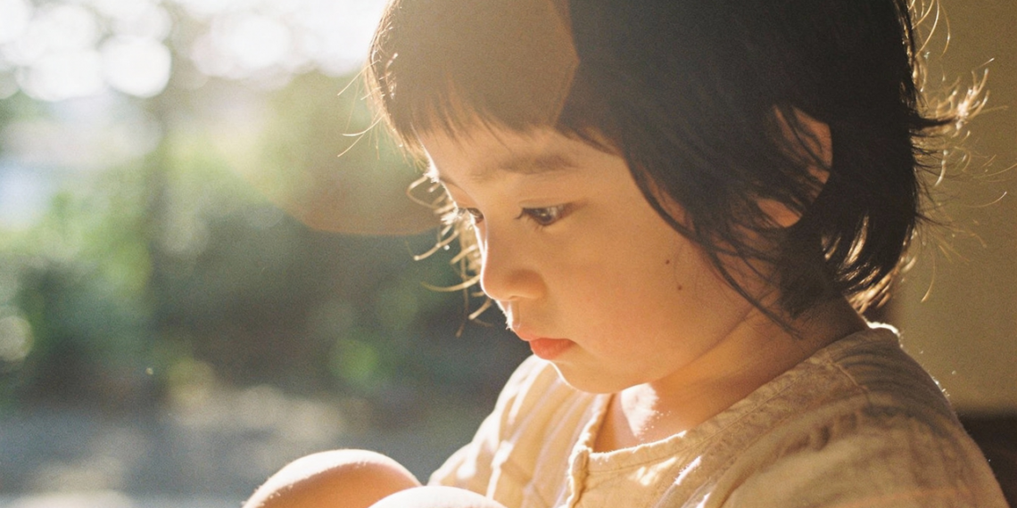 Nem Alzheimer, nem Parkinson: essa condição rara envelhece o corpo, mas mantém a mente intacta até o fim da infância