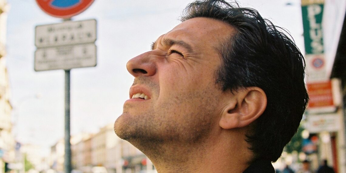 Sintomas comuns da miopia mostram quando a visão precisa de correção