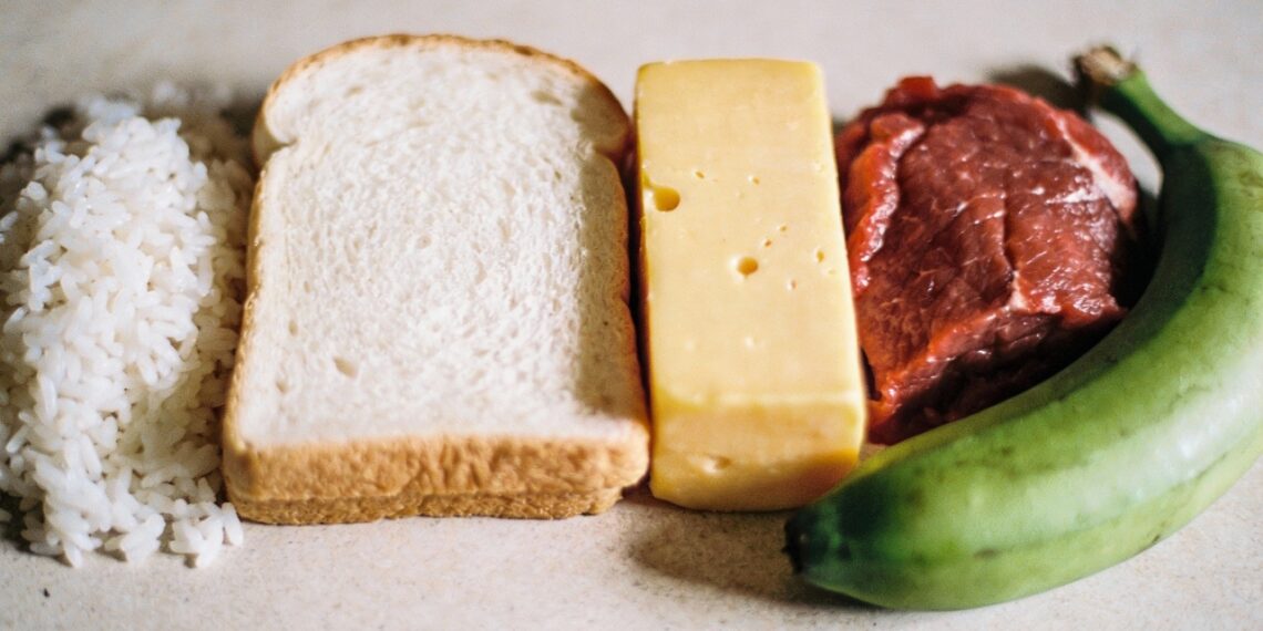 Esses 6 alimentos prendem seu intestino e você provavelmente come todos os dias