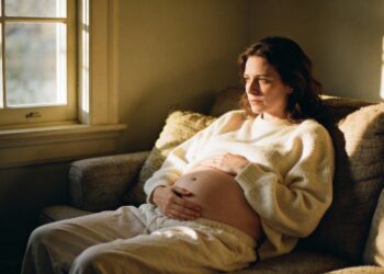 Sintomas de gravidez nas primeiras semanas costumam confundir com TPM