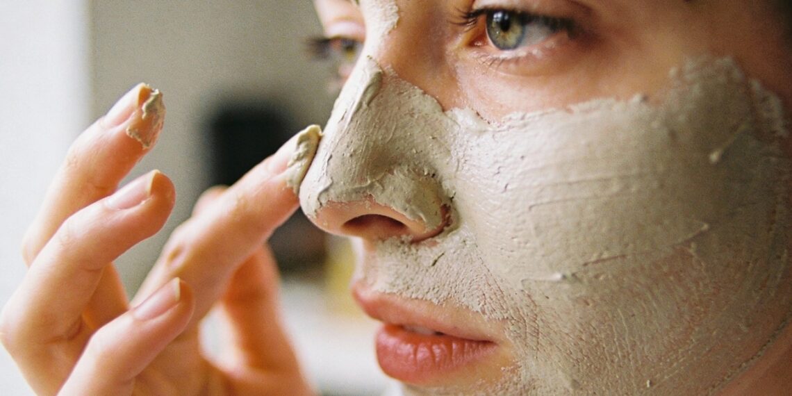 Esses cuidados ajudam a diminuir os cravos no nariz aos poucos e sem agredir a pele