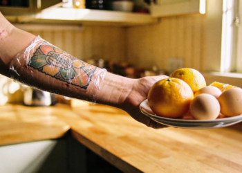 4 tipo de alimentos comuns que atrapalham a cicatrização da tatuagem sem você notar