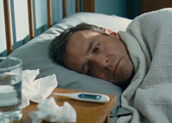 Gripe não é só febre e tosse: esses 10 sintomas podem te deixar de cama