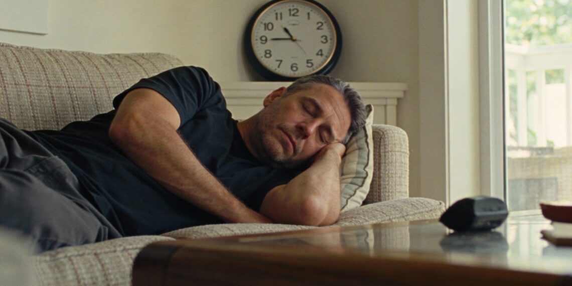 Cochilos rápidos ao longo do dia parecem eficientes, mas enganam seu organismo com hormônios do estresse