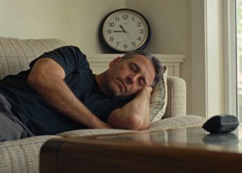 Cochilos rápidos ao longo do dia parecem eficientes, mas enganam seu organismo com hormônios do estresse