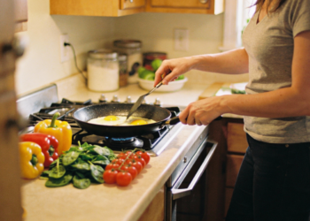 Esse alimento simples virou aposta comum para desinchar em poucos dias
