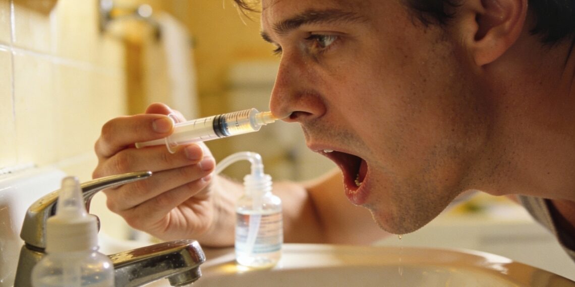 Acabar com a dor no rosto e nariz entupido fica mais fácil com esses truques caseiros