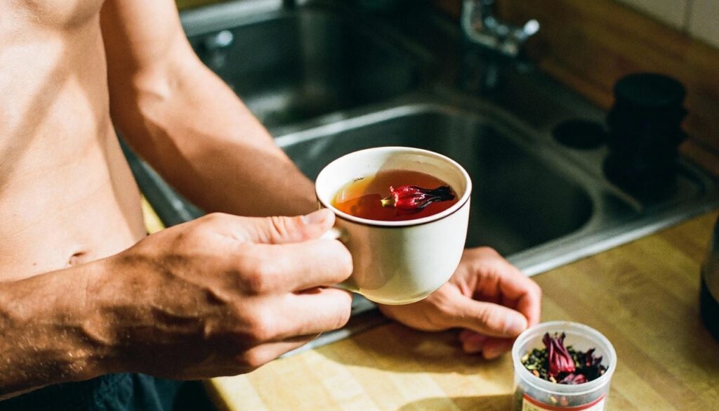 Chás naturais ajudam a acelerar a queima de gordura abdominal