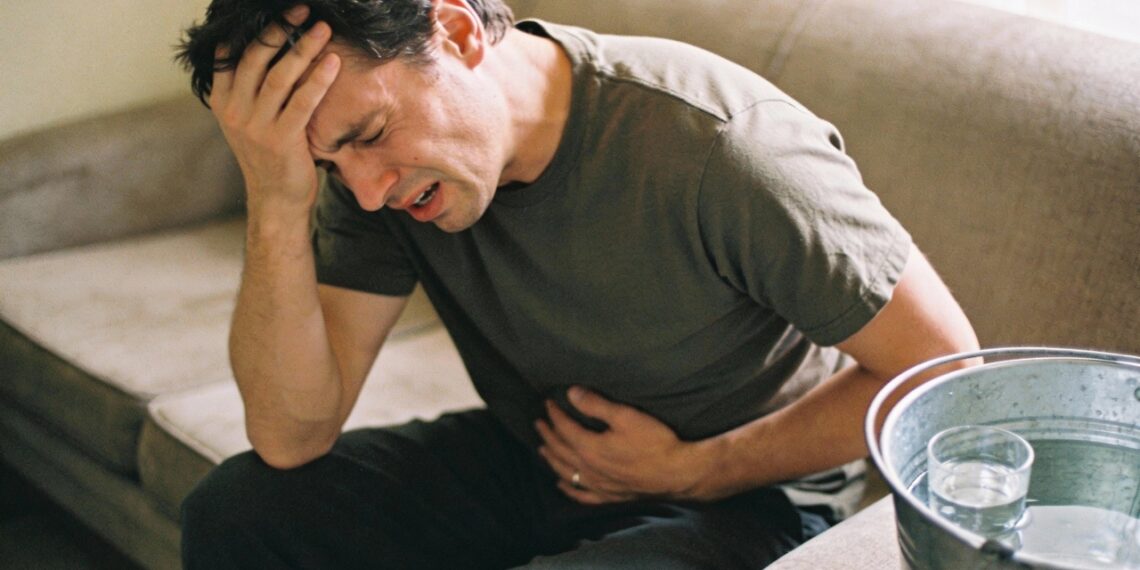 Dor de cabeça com ânsia de vomitar tem essas 10 causas