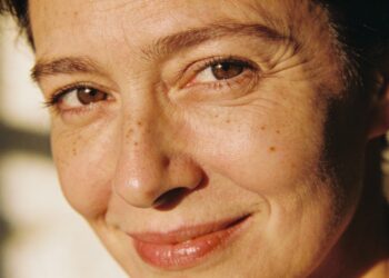 Os erros diários que aceleram o surgimento das rugas na pele