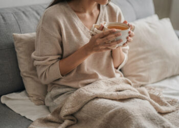 Saiba quando a dor de garganta intensa pode indicar amigdalite bacteriana