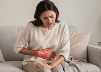 Cólicas intensas e fluxo menstrual alto podem ser sinais de mioma uterino