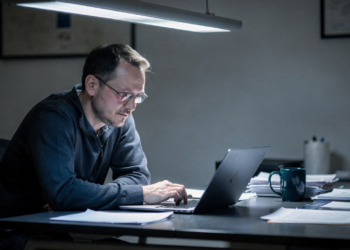 Privação do sono silenciosa costuma dar sinais antes do esgotamento