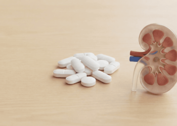 O consumo excessivo desse mineral muito comum pode causar pedras nos rins: qual delas é e como cuidar dela?