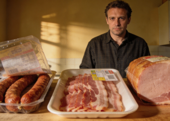 O perigo escondido no bacon e na salsicha que você come sempre