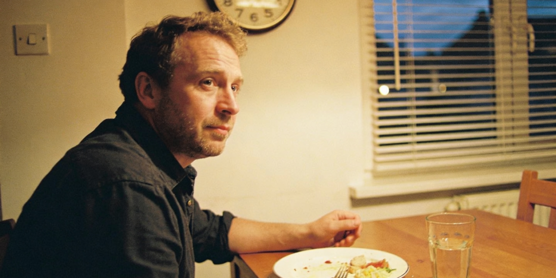 Dormir de estômago vazio é um hábito simples que impacta a qualidade de vida