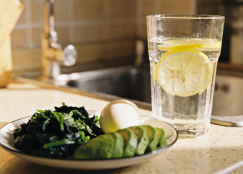 O que acontece no corpo depois de exagerar nos doces?