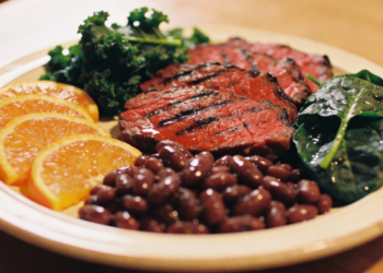 Uma combinação simples de alimentos pode ajudar o corpo a produzir mais energia e prevenir a anemia