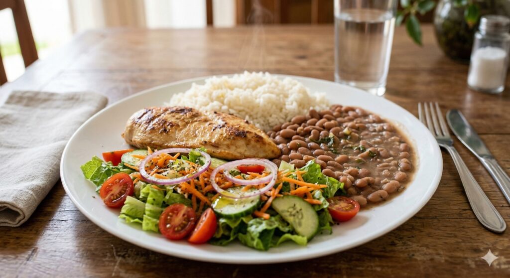 Começar pelas fibras e proteínas ajuda a reduzir o pico de glicose no almoço.