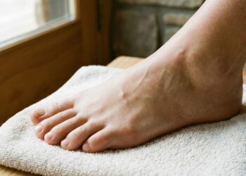 Por que os fungos que vivem nas nossas unhas e pés são de grande importância para a saúde geral