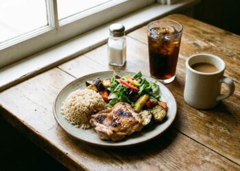 Descubra os “ladrões de cálcio” do seu almoço que podem destruir a saúde dos ossos