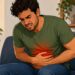 Exames como colonoscopia ajudam a identificar Crohn e colite ulcerativa nas fases iniciais.