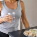Creatina pode apoiar energia cerebral e força muscular quando combinada a bons hábitos na pós-menopausa.